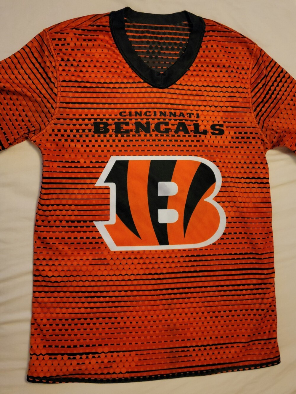Cincinnati Bengals NFL Orange Graphic Youth Jersey Tee L